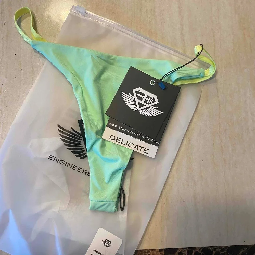 Body Engineers Iris Bikini Set - Picture 10 of 13